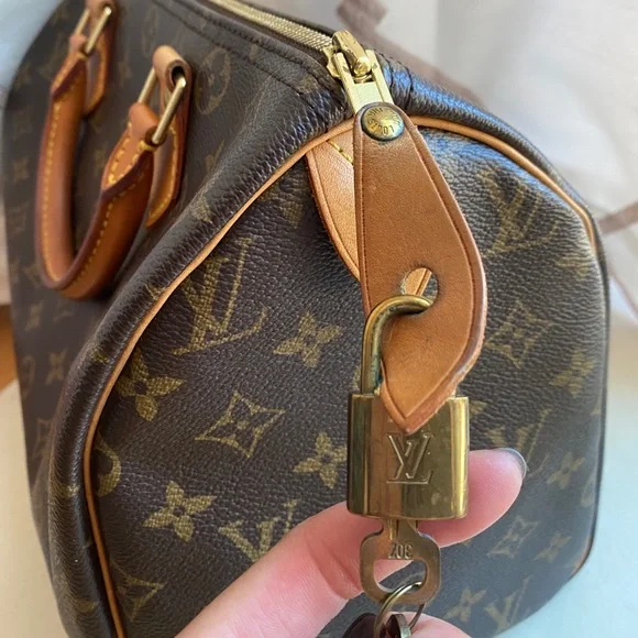 Louis Vuitton bag - Picture 7 of 8